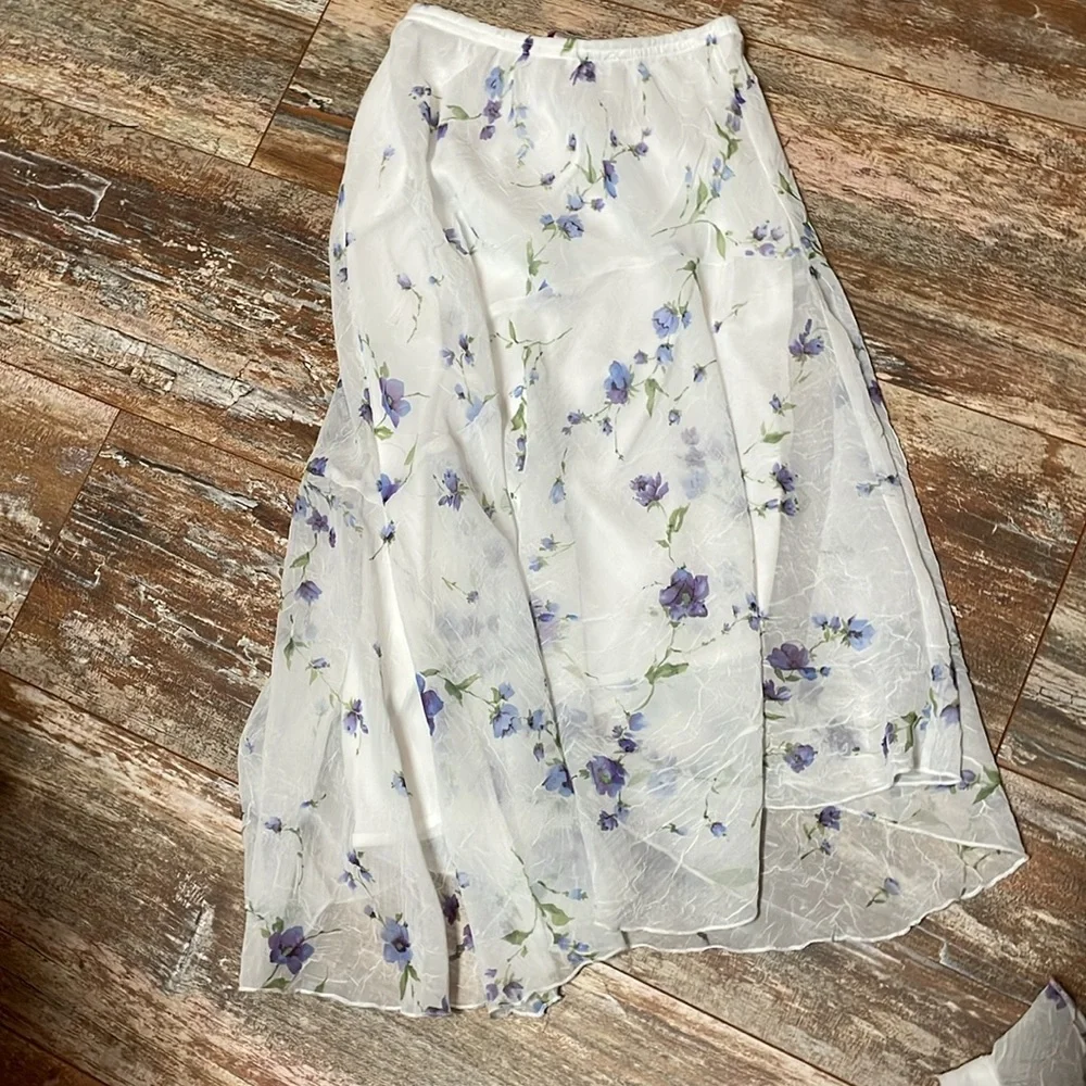 r n kidz white two piece with purple floral design. skirt and top set - Picture 4 of 11